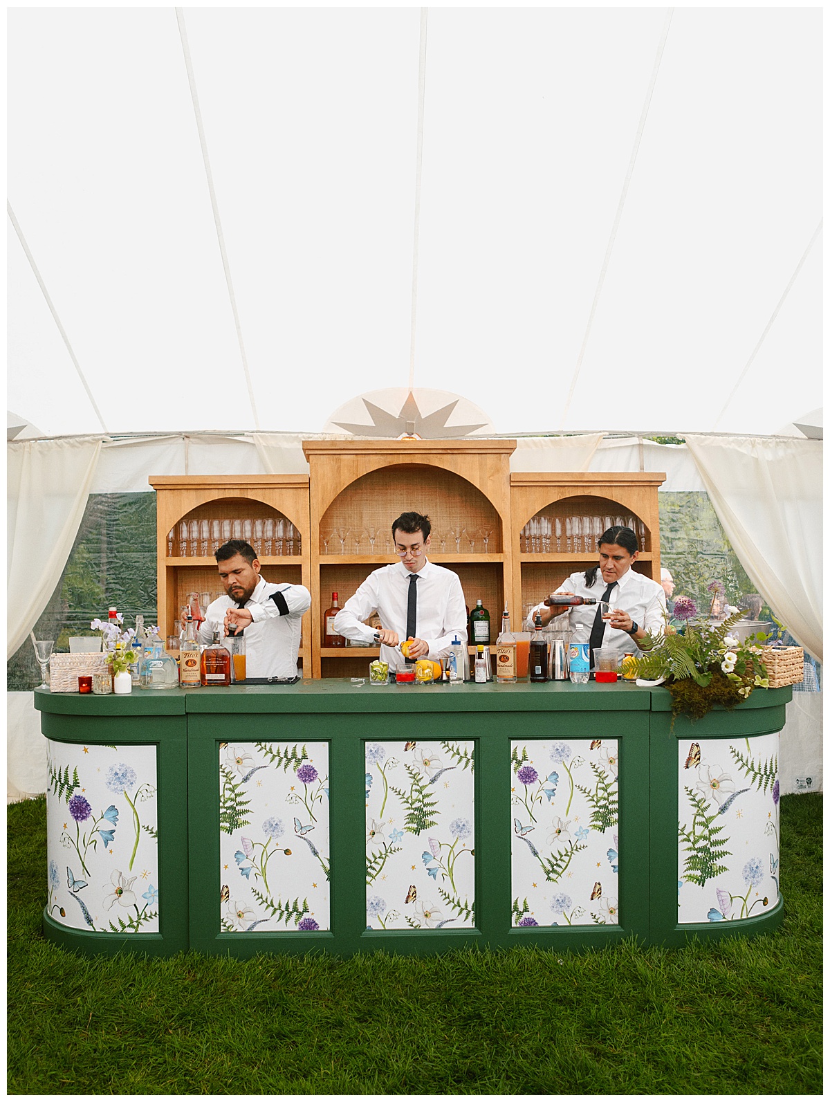 custom-bar-rentals-for-weddings-and-events-something-vintage-rentals_0804.jpg